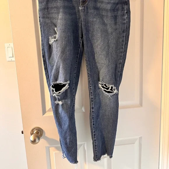 Maurices High Rise Jeans - Picture 2 of 5